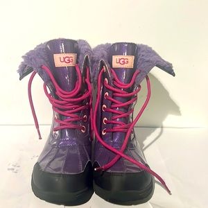 Girls Ugg boot- size 3